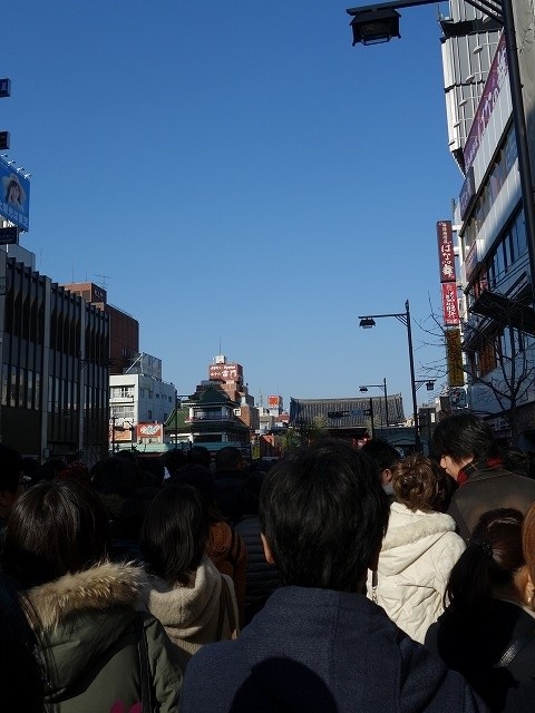 浅草寺で初詣