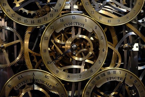 clockwork-g3da41ca7c_640