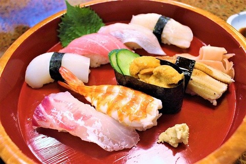 sushi-g33d1d5a9b_640