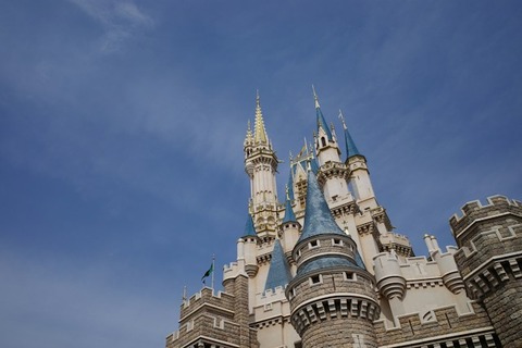 【悲報】ディズニーの年パス値上げで27万円に