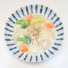 ホワイトシチューをご飯にかけるご家庭