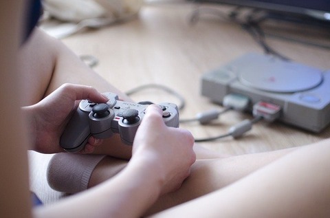 controller-gdfd2e119b_640
