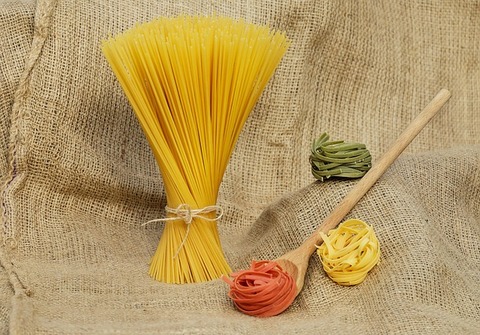パスタ200g茹でたらめっちゃ量多くなるやん
