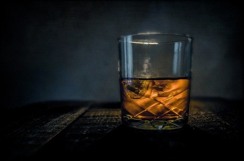whiskey-g8c4ae8548_640