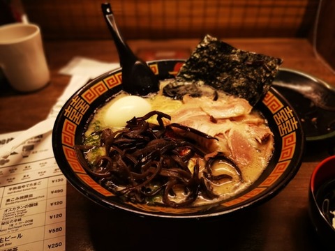 高級蕎麦←許される　高級ラーメン←ちょっと高いくらいならまあ