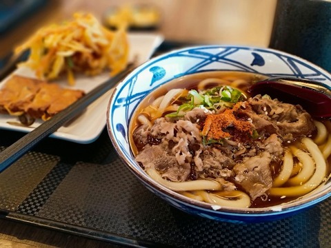 この時代でも蕎麦とうどんに1000円はバカバカしい