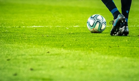 【急募】サッカーの嫌いな所「すぐ転ぶ」「過剰に痛がる」