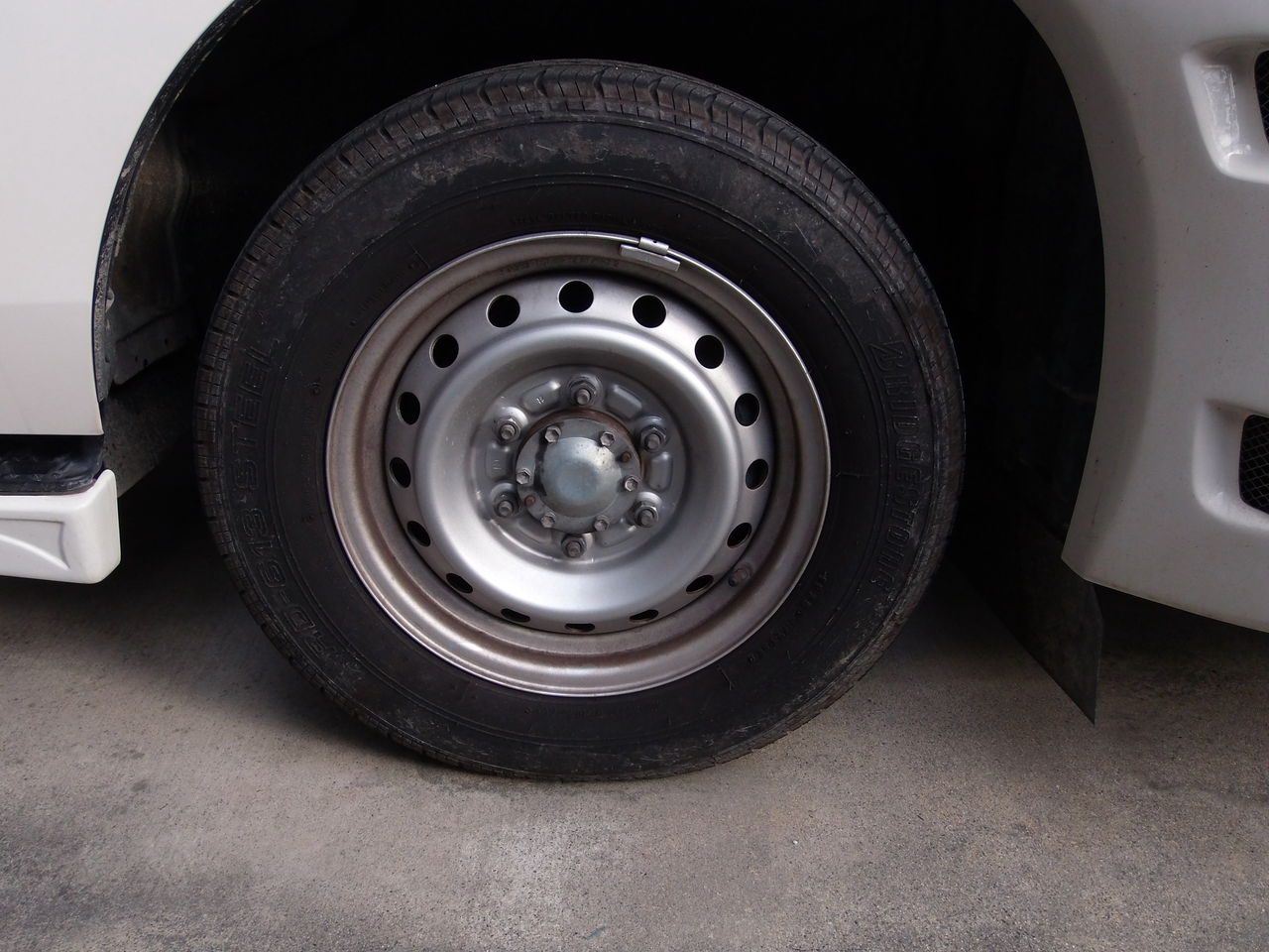 キャンピングカーのタイヤを考える 1 キャンピングカー レッツ号 のブログ キャンピングカーのタイヤを考える 1 キャンピングカー レッツ号 のブログ
