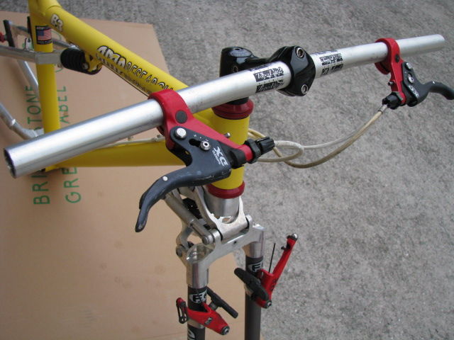 AMP Research B3 フルサスMTB フレーム　OEM チタン製モデル AMP Research B3 フルサスMTB フレーム OEM チタン製モデル