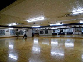 ダンスホール-10