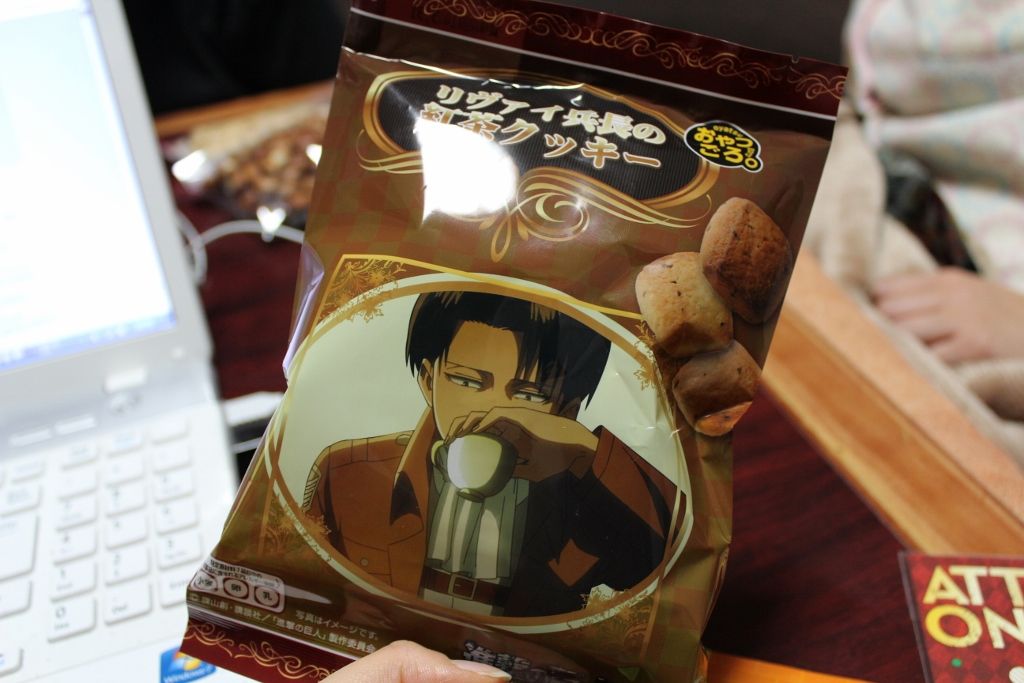 進撃のローソン うろうろうろこ もーっとうろうろ