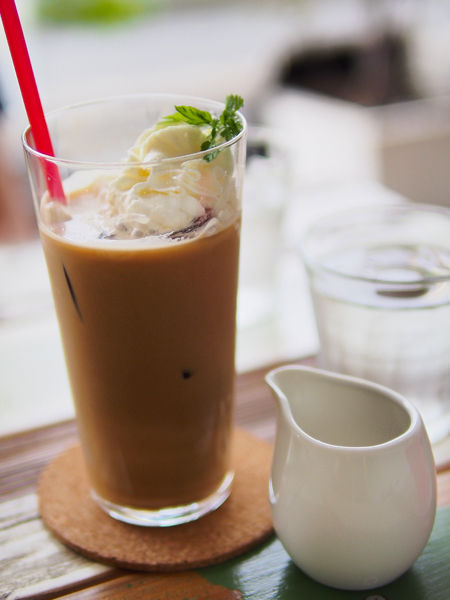 Caffe Locasa カッフェ ロカーサ 芦花公園 Little Devil