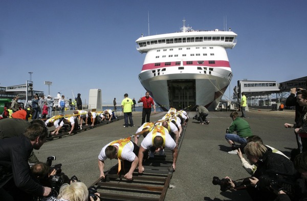 Estonia strong man team world record