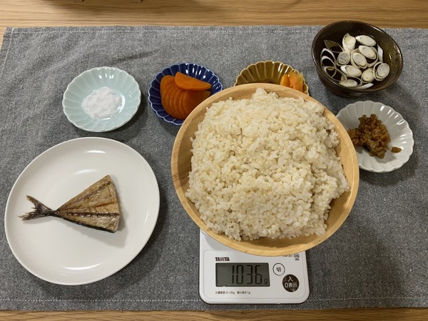 【画像】江戸時代の農民の食事がこちらｗｗｗ【玄米・塩・漬物】