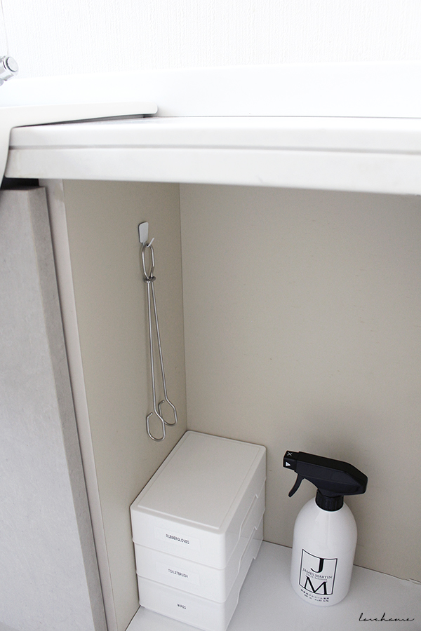 トイレのお掃除2 セリアの新商品 真っ白な収納ケースがシンデレラフィット お掃除グッズとトイレ掃除の流れ Lovehome 収納 インテリア Powered By ライブドアブログ