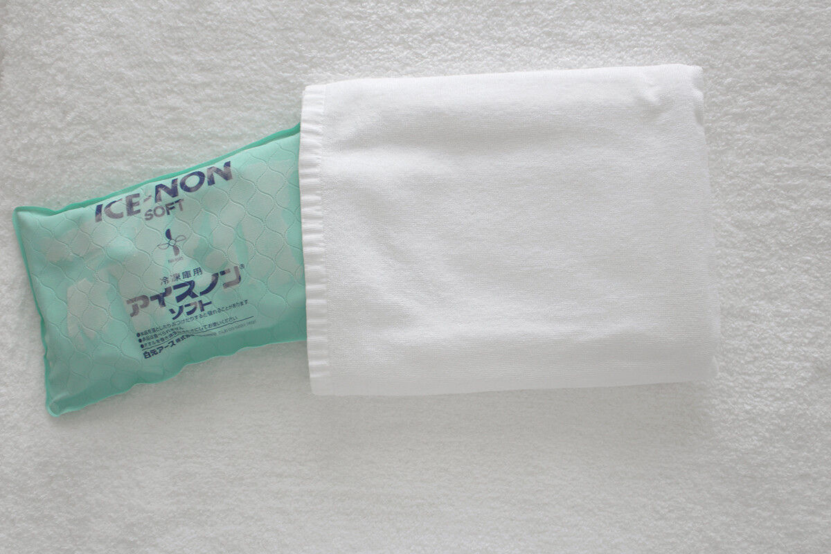 寝苦しい真夏の夜対策 バスタオルをたたむだけ簡単 アイスノンを入れる枕カバーの作り方 たたみ方レシピ付き Lovehome 収納 インテリア Powered By ライブドアブログ
