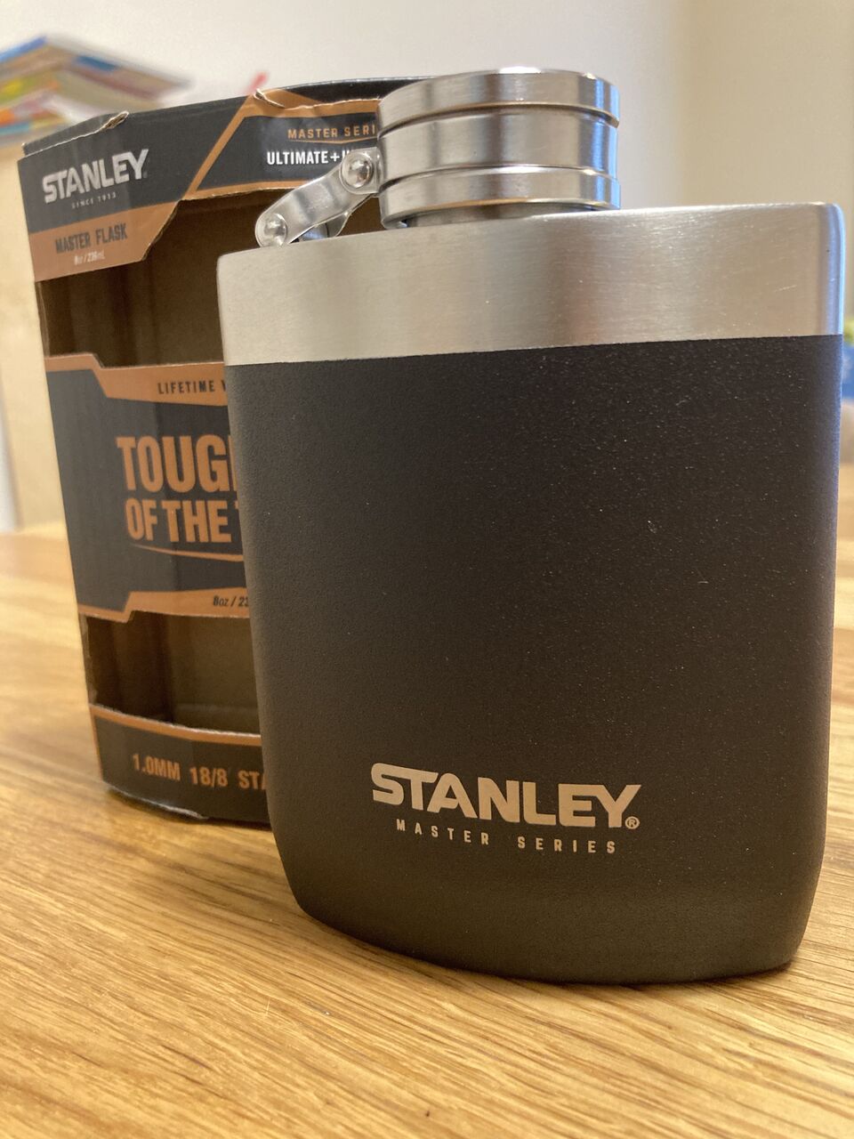 キャンプ stanley マスターフラスコ スキットル でワイルド感を出す tmr camp