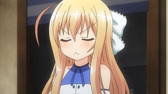 1352883