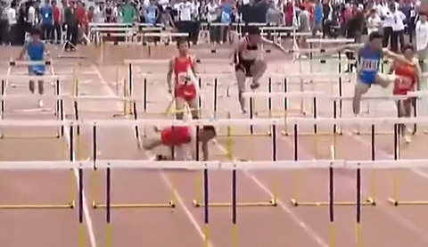 chinese-hurdler-destroys-everything-in-his-path