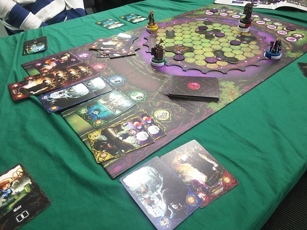 フェイスレス Lovely Boardgames フェイスレス Lovely Boardgames