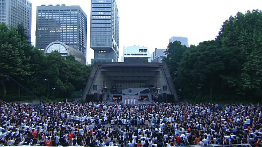 NAKED FEELS LIVE UNIVERSE 2006 summer x naked-feels-live-universe-2006-summer-x