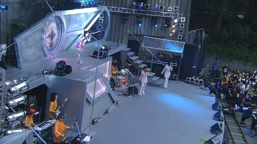 NAKED FEELS LIVE UNIVERSE 2006 summer x naked-feels-live-universe-2006-summer-x