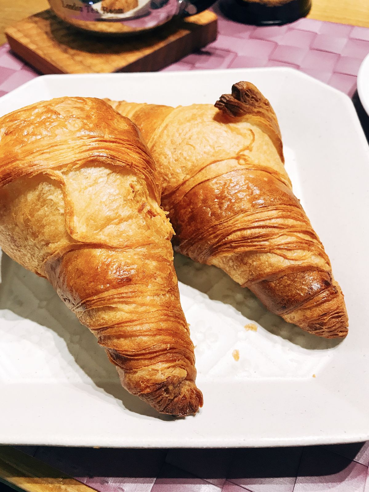 ピカールの冷凍食品 クロワッサンを食べてみた Love にゃんず