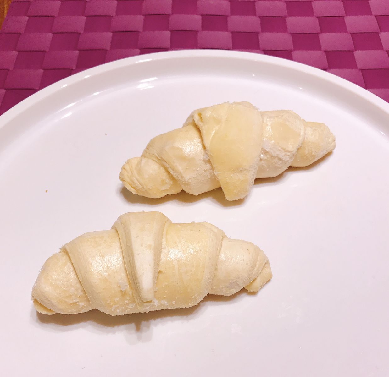 ピカールの冷凍食品 クロワッサンを食べてみた Love にゃんず ピカールの冷凍食品 クロワッサンを食べてみた Love にゃんず