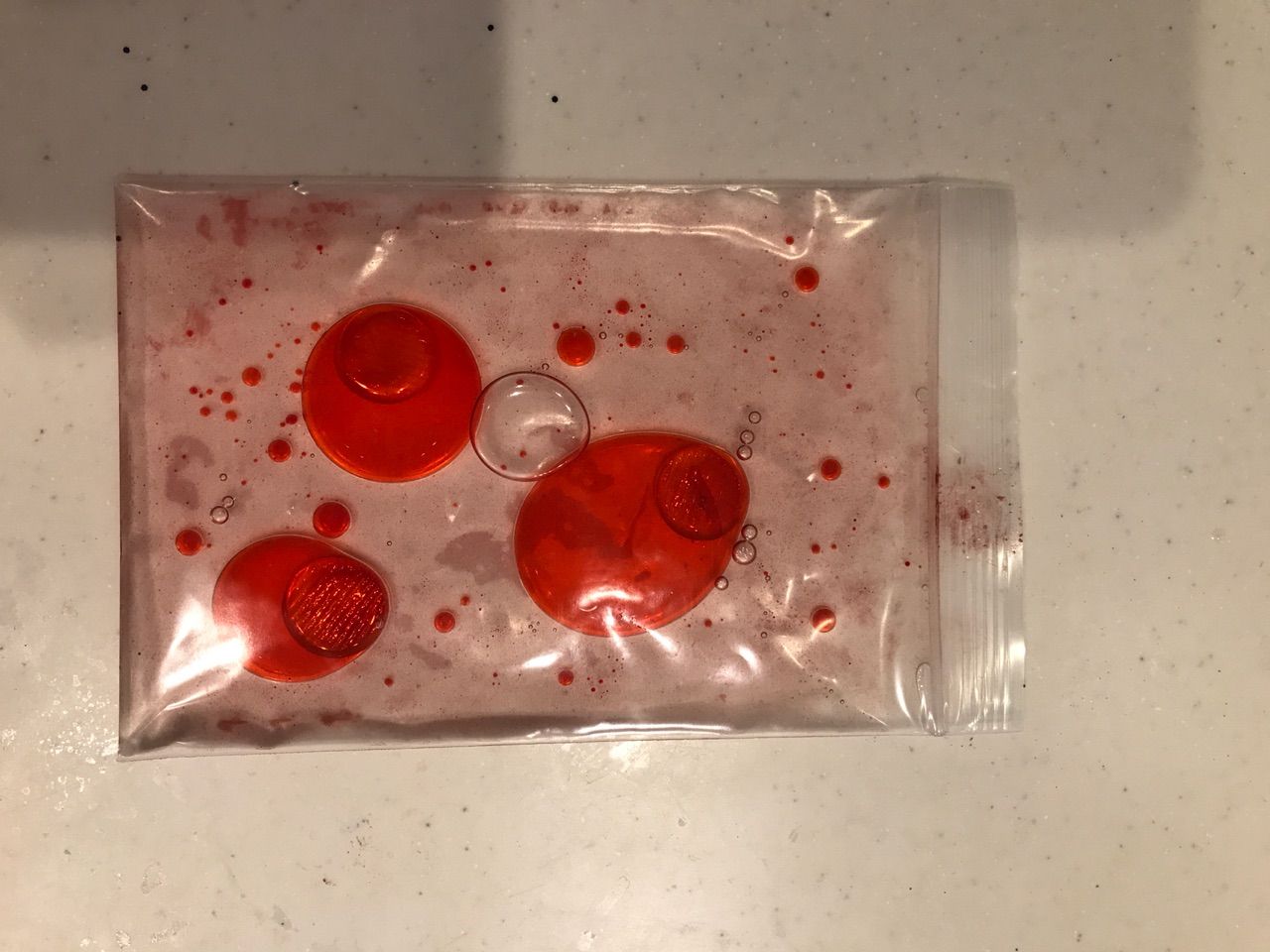 触ると動くよ オイリーなセンサリートイ ベビー脳育サロンcomomo