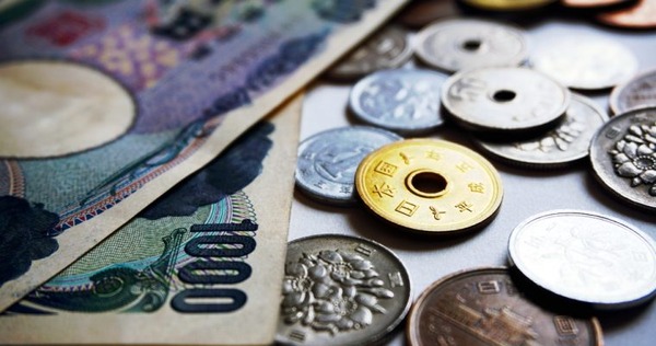 Yen-notes-coins-760x400