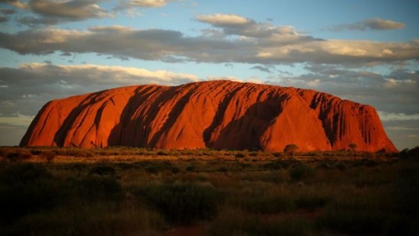 uluru-48-uluru-stock-image (1)