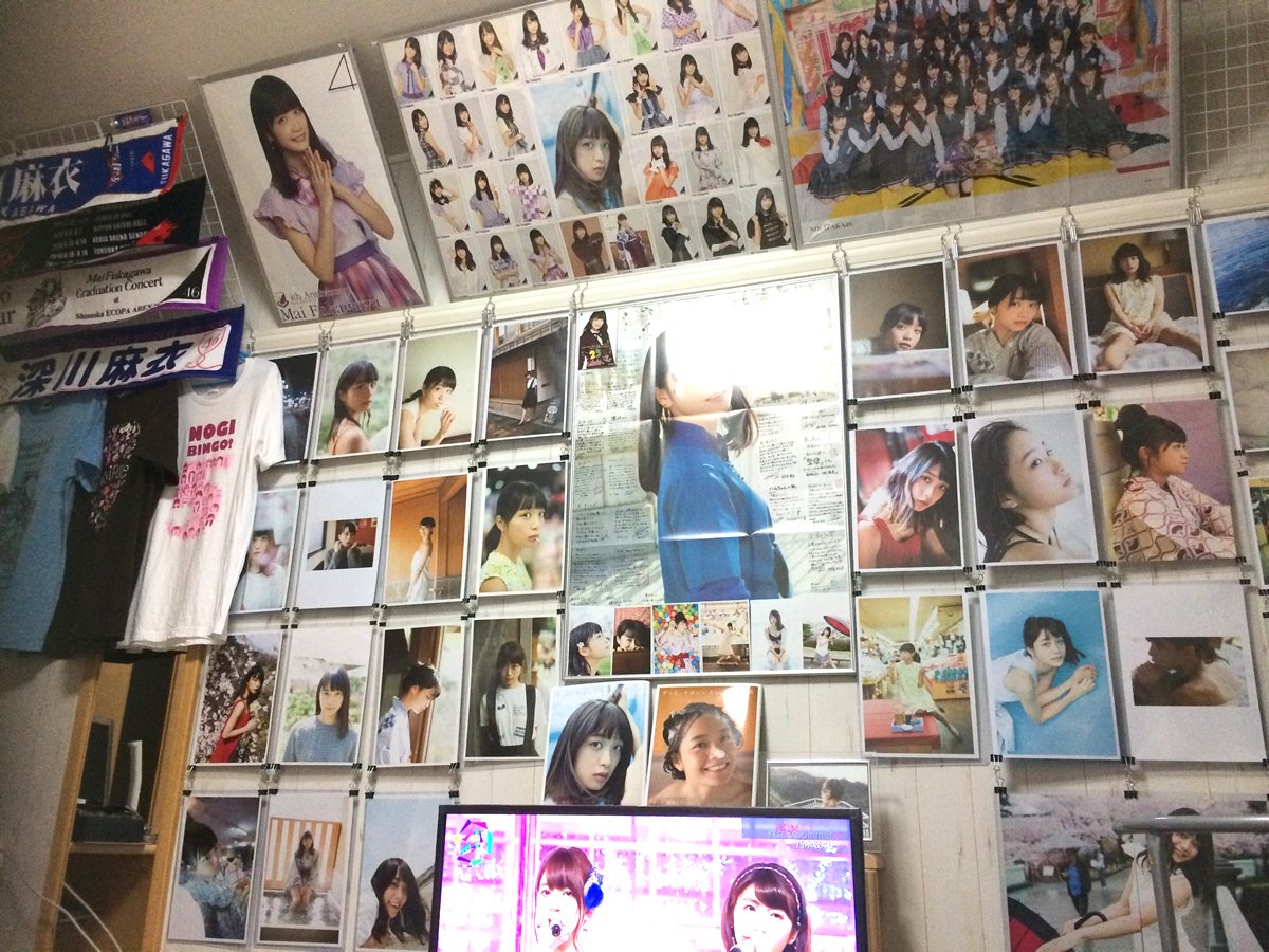 乃木坂46 増えすぎた乃木坂グッズどうしてる 見事に整理された 乃木坂ファンの部屋 をご覧ください V系大好きまとめ 乃木坂46 増えすぎた乃木坂グッズどうしてる 見事に整理された 乃木坂ファンの部屋 をご覧ください V系大好きまとめ