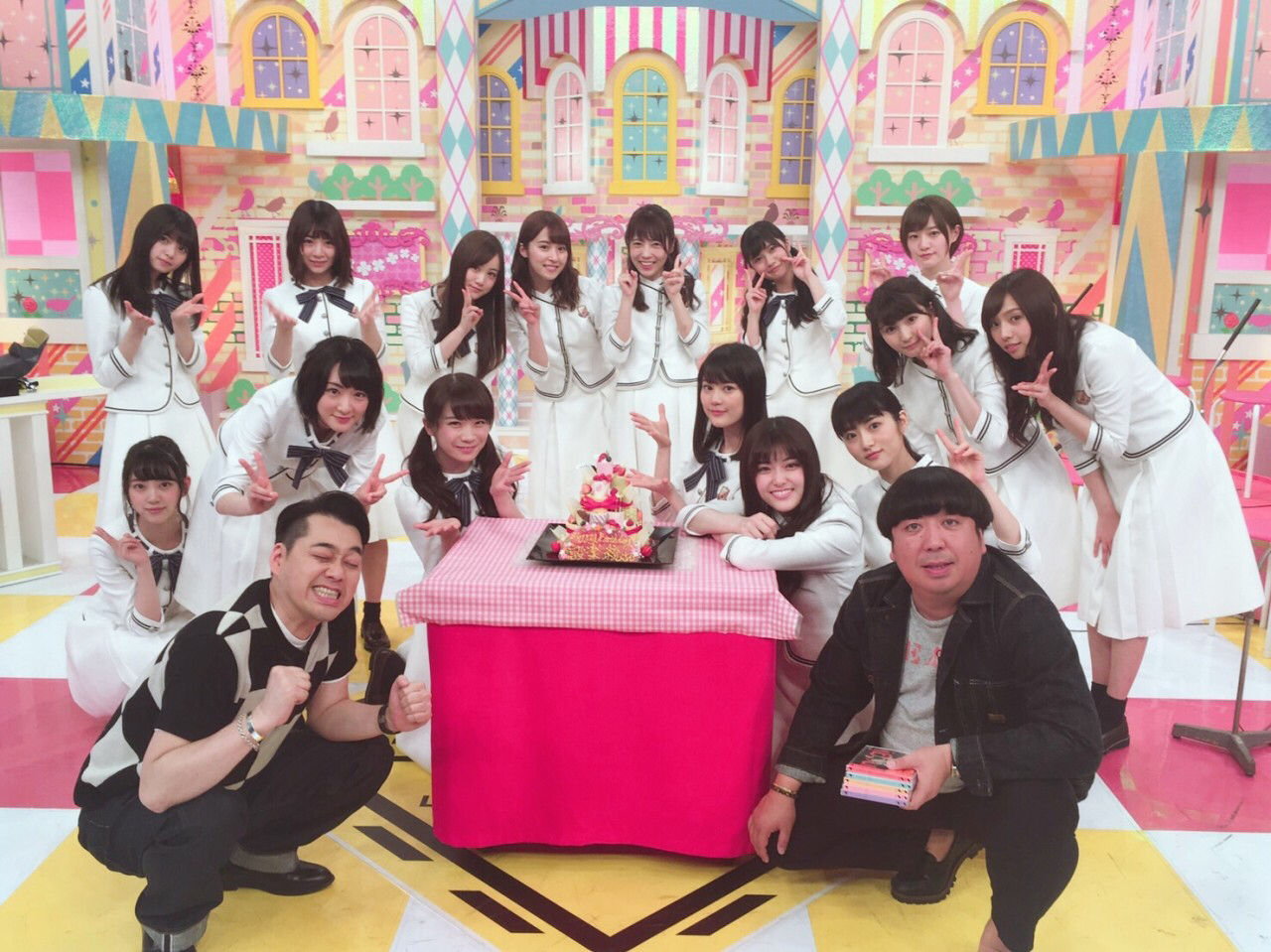 乃木坂46 設楽氏の誕生日お祝い バナナマン 乃木坂ちゃん の集合写真を公開 V系大好きまとめ