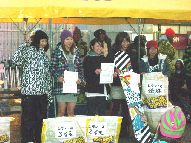 カムイ竜ヶ崎にて Lowereast81 千葉県のスノーボード専門ショップ