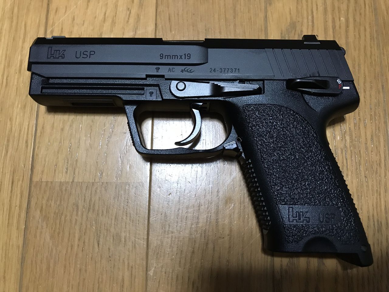 USP (9mmフルサイズ) ハンドガン サバゲー 日本製 UMAREX : ハンドガン本体 sa3j-usp-bk01 H&K USP 9mm BK