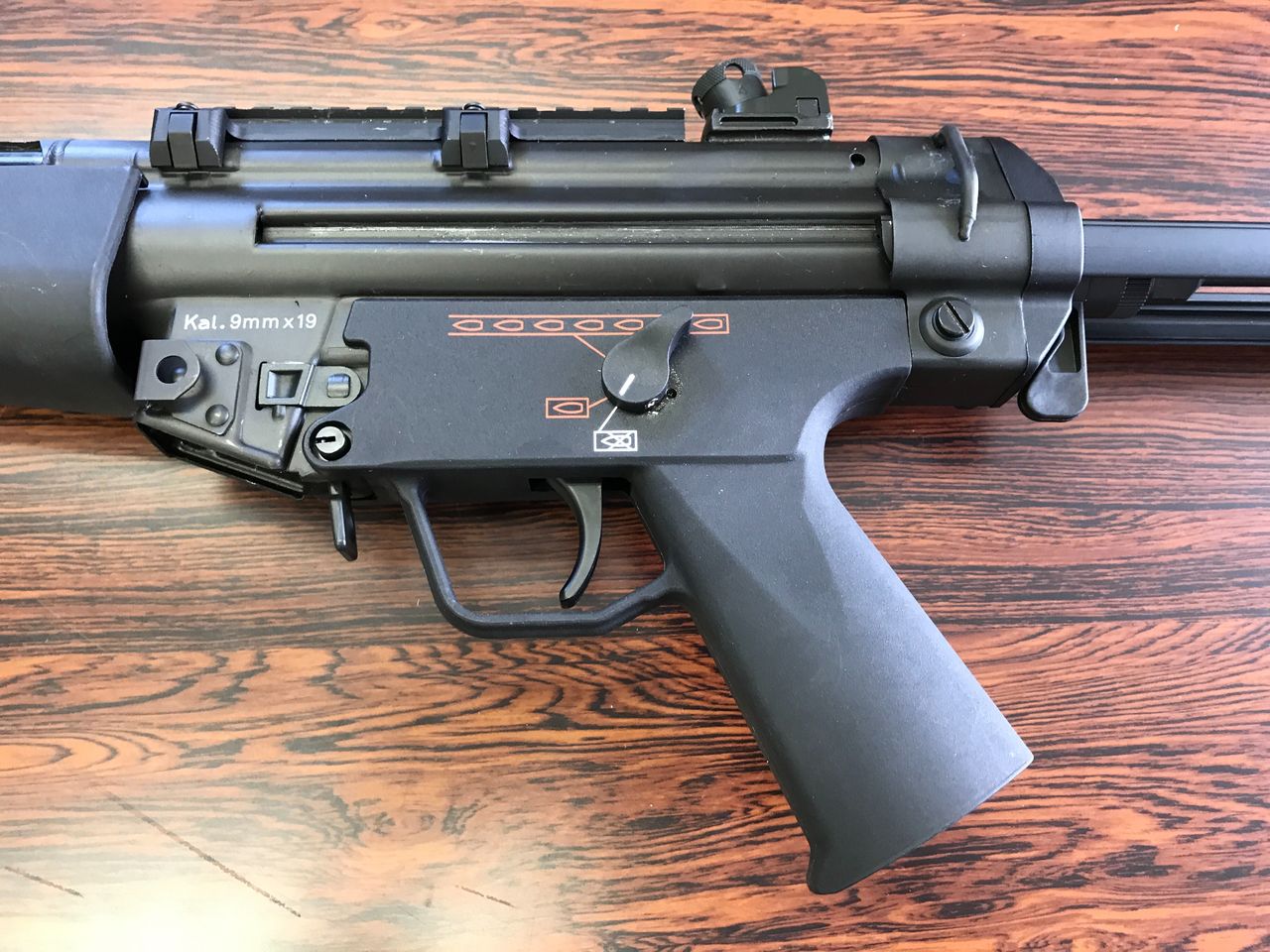 エアガンレビュー】BOLT MP5J（1）：開封編 : Bravo1は自重で落下します