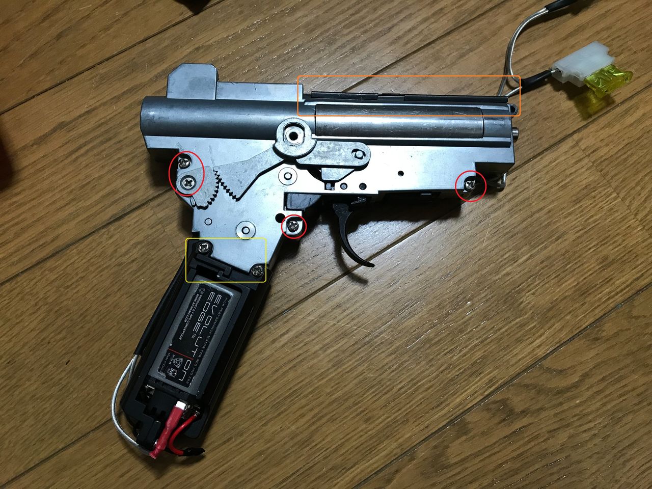 エアガンレビュー Aps Ak 47 修理編 Bravo1は自重で落下します