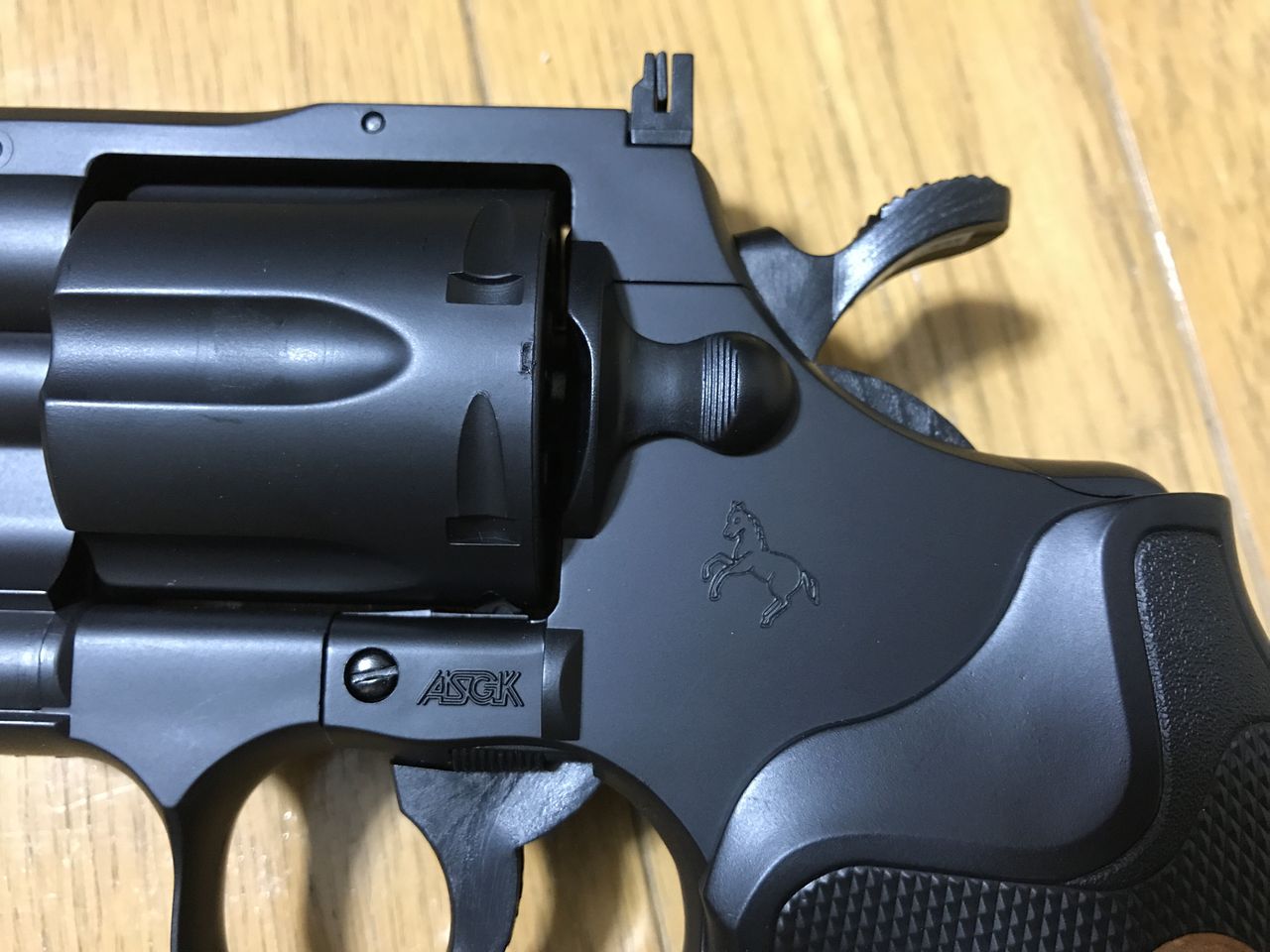 マルイ、クラウンモデル、アクロ、エアコキ エアガン「クラウンモデル 18歳以上用エアリボルバー S&W M29 8