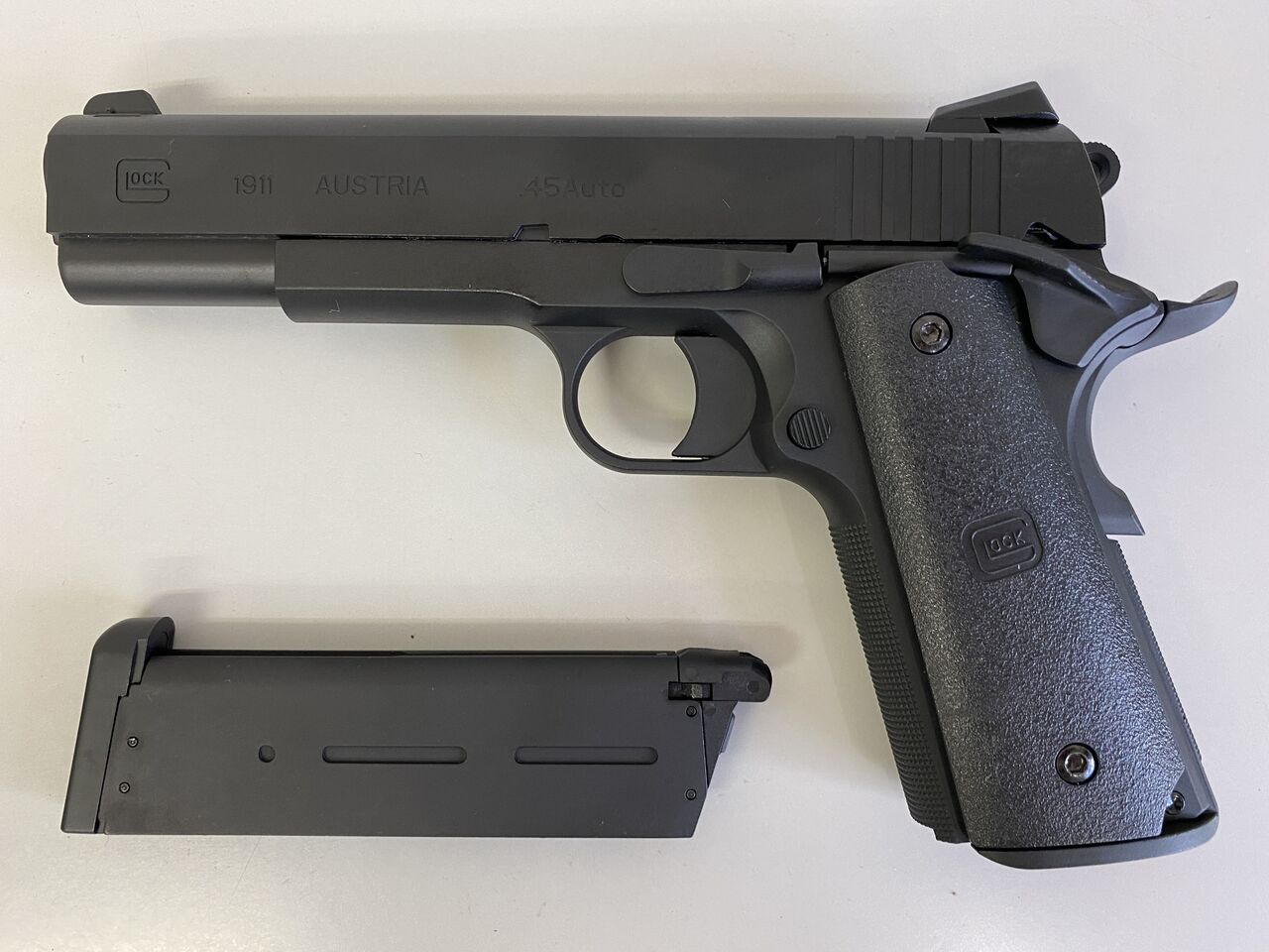 エアガンレビュー Wa Sig1911 ブラックウォーター アルタモントグリップ Bravo1は自重で落下します