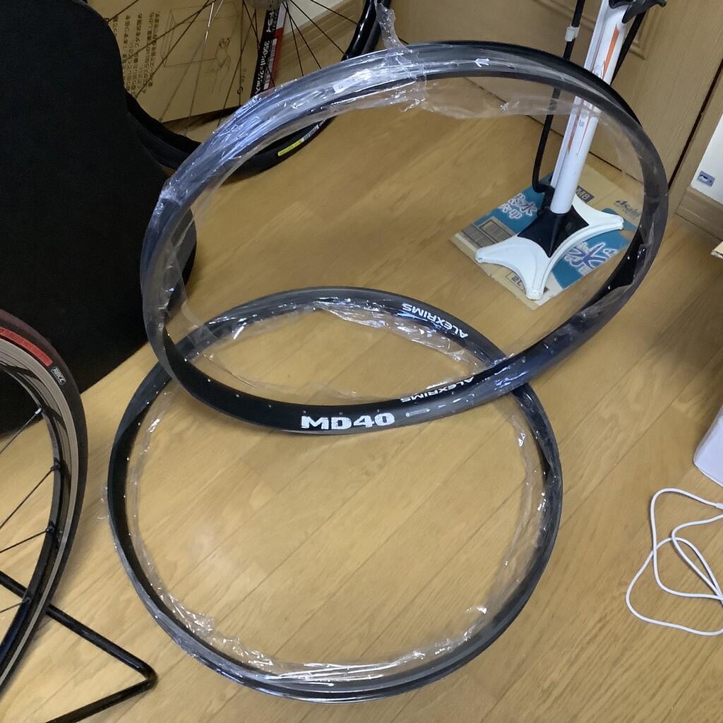 MFBのセミファット化 ～ホイール手組み : 電子仕掛けのリンゴ