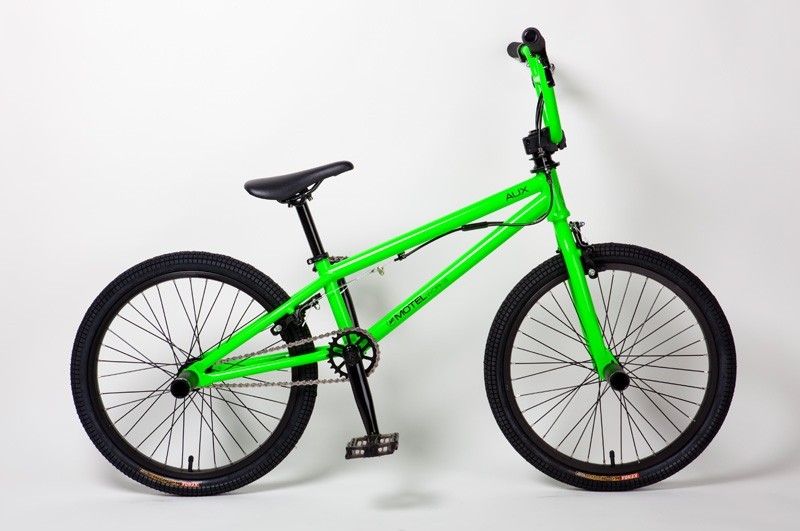 Motel Works AUX Ver.2 2012 : 電子仕掛けのリンゴ