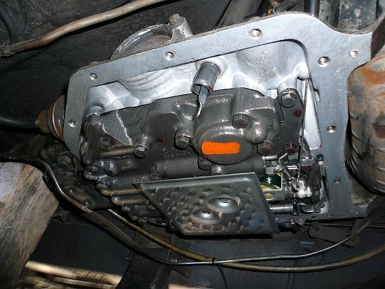 1962年シボレーインパラのオイル漏れ修理 : LOWRIDERFACTORY