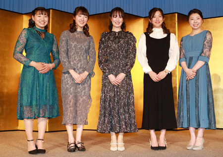 藤田菜七子ら女性騎手５人ドレスアップして中山馬主協会の懇親会に登場