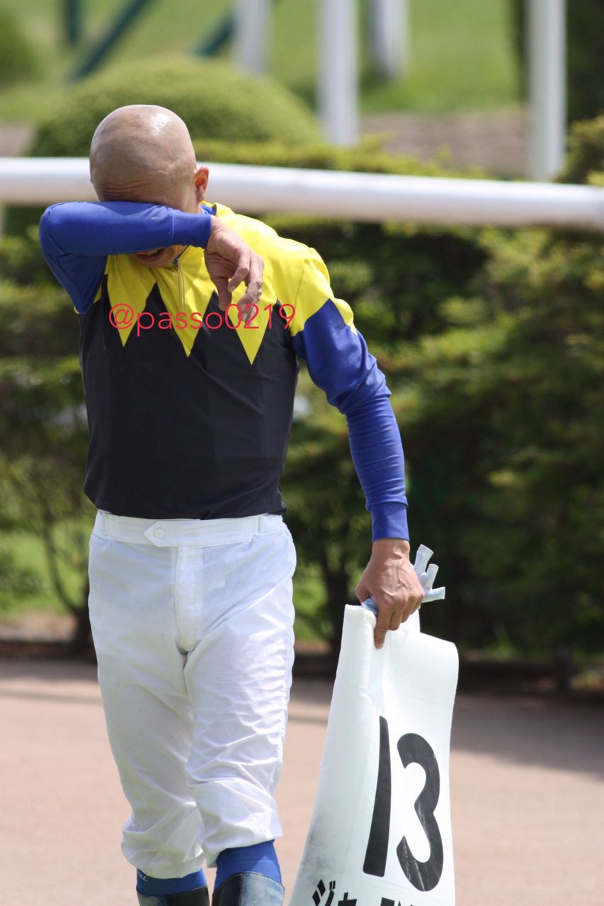 競馬 岩田 京都1r 3歳未勝利 を勝って号泣wwww うまなみ 競馬にゅーす速報