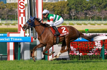 【フィリーズレビュー】10番人気のギリーズボールが直線一気に突き抜けＶ！重賞初制覇