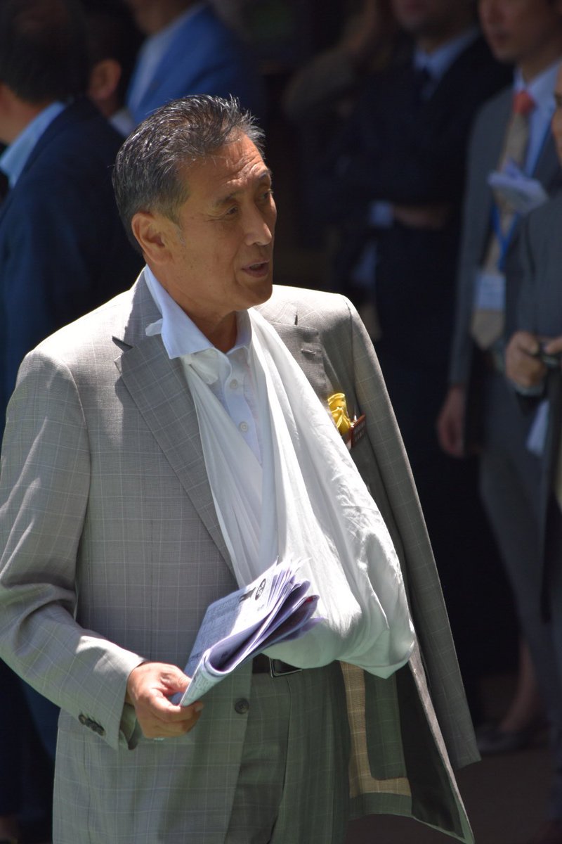 競馬 吉田勝己さん サトノティターンに蹴られて左腕骨折 うまなみ 競馬にゅーす速報 競馬 吉田勝己さん サトノティターンに蹴られて左腕骨折 うまなみ 競馬にゅーす速報
