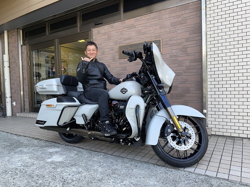 ハーレーダビッドソン練馬 FLHXSE