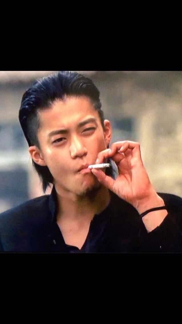 小栗旬さん 指の本数おかしい説 暇つぶしを提供する る かすのブログ໒ ﾟ