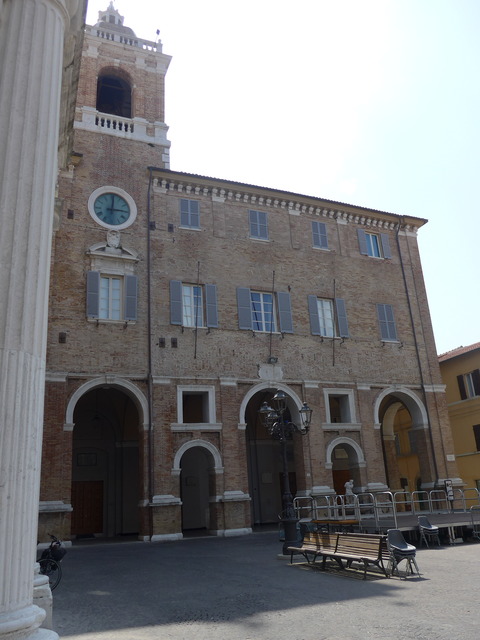 P1670872
