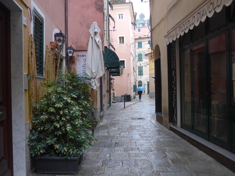 P1870368